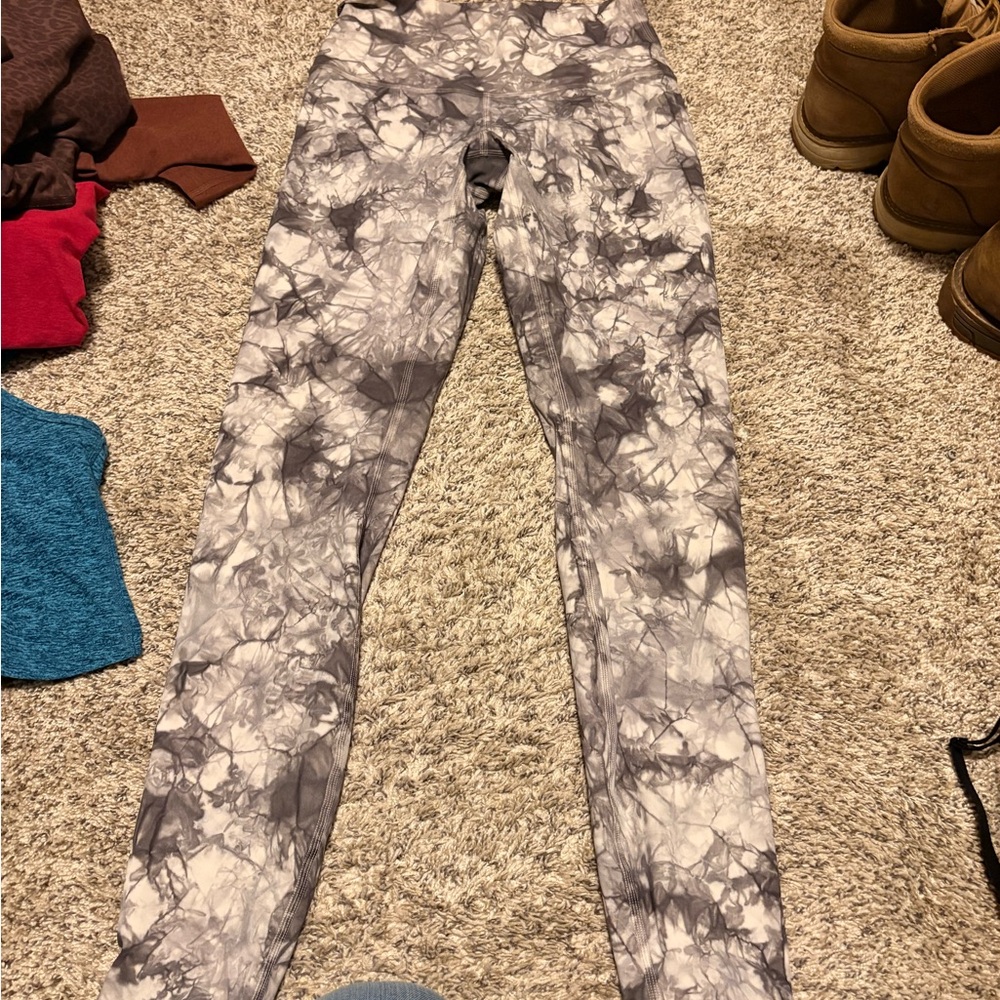 Lululemon Gray Marble-Print leggings